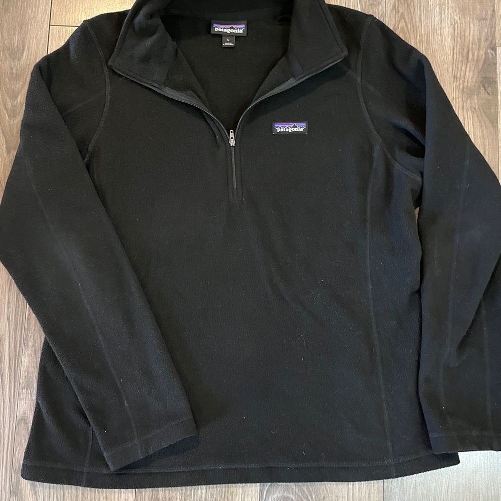 Patagonia women’s Zip-Up Black lightweight fleece size large